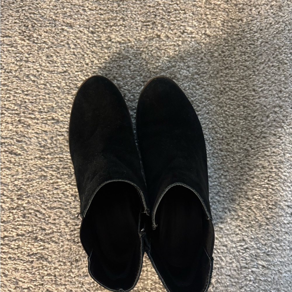 Women’s Black Suede Shoes